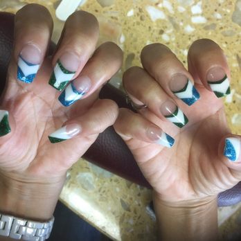 Queen Nails - Nail Salons Near Me - Everett, Washington