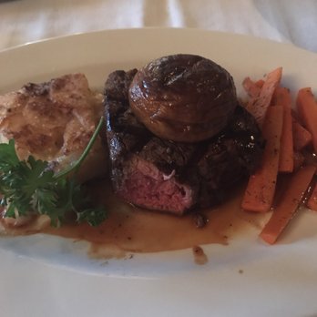 Belvedere Inn & Restaurant - Hotels Near Me - Saugatuck, Michigan Belvedere Inn & Restaurant - Hotels Near Me - Saugatuck, Michigan