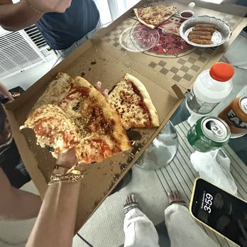 Mom's New York Pizza - Margarita Margherita Pizza, Classic Cheese Pizza, Hawaiian Pizza, cheese 6 Pieces Mozzarella Sticks! - Pizza Near Me - Miami Beach, Florida Mom's New York Pizza - Margarita Margherita Pizza, Classic Cheese Pizza, Hawaiian Pizza, cheese 6 Pieces Mozzarella Sticks! - Pizza Near Me - Miami Beach, Florida