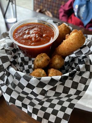 Anthony's Restaurant and Pub by null
