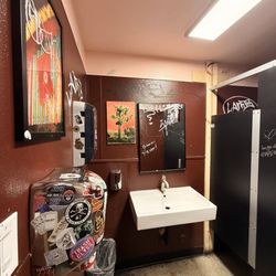 Stay Tuned Burgers - Ladies' Room.