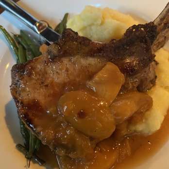 The Miller House - Pork chop with bourbon peach sauce, Yukon gold mashed potatoes, sautéed green beans - American Near Me - Owensboro, Kentucky The Miller House - Pork chop with bourbon peach sauce, Yukon gold mashed potatoes, sautéed green beans - American Near Me - Owensboro, Kentucky