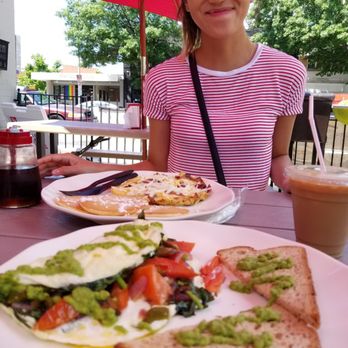 Heat Da Spot - Coffee & Tea Near Me - Washington, DC, District of Columbia