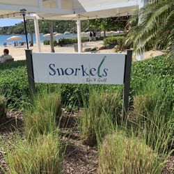 Snorkel's Grill & Bar