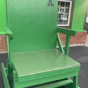 Pickle's Place - Burgers Near Me - Arco, Idaho