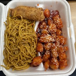 Hong Kong Cafe - Sesame Chicken
