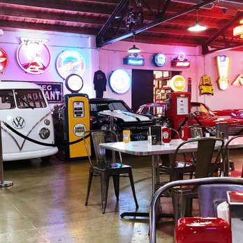 Chloe's Diner - Dining room - Burgers Near Me - Massillon, Ohio