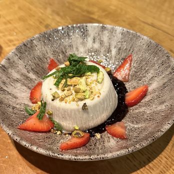 Wildseed - Vanilla-coconut panna cotta 10/10 - Vegan Near Me - San Francisco, California Wildseed - Vanilla-coconut panna cotta 10/10 - Vegan Near Me - San Francisco, California