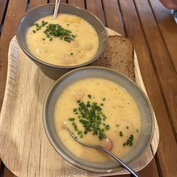 Münchner Suppenküche - Potato and sausage soup - Soup Near Me - Munich, BY Münchner Suppenküche - Potato and sausage soup - Soup Near Me - Munich, BY