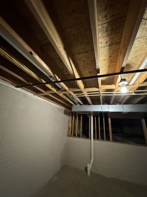 Basement ceiling sprayed - Looking for an idea for your basement ceiling, not enough room for a drop ceiling here's the solution with a matte/flat finish to give that industrial vibe to your basement. Call for a free estimate !!!
