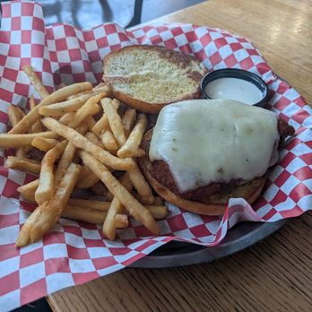 Purple Toad Social Tap - Chicken Cordon Blue - Sports Bars Near Me - Peyton, Colorado