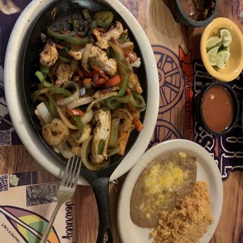Raul & Theresa's Original Restaurant - Chicken and Shrimp Fajitas - Mexican Near Me - Avondale, Arizona