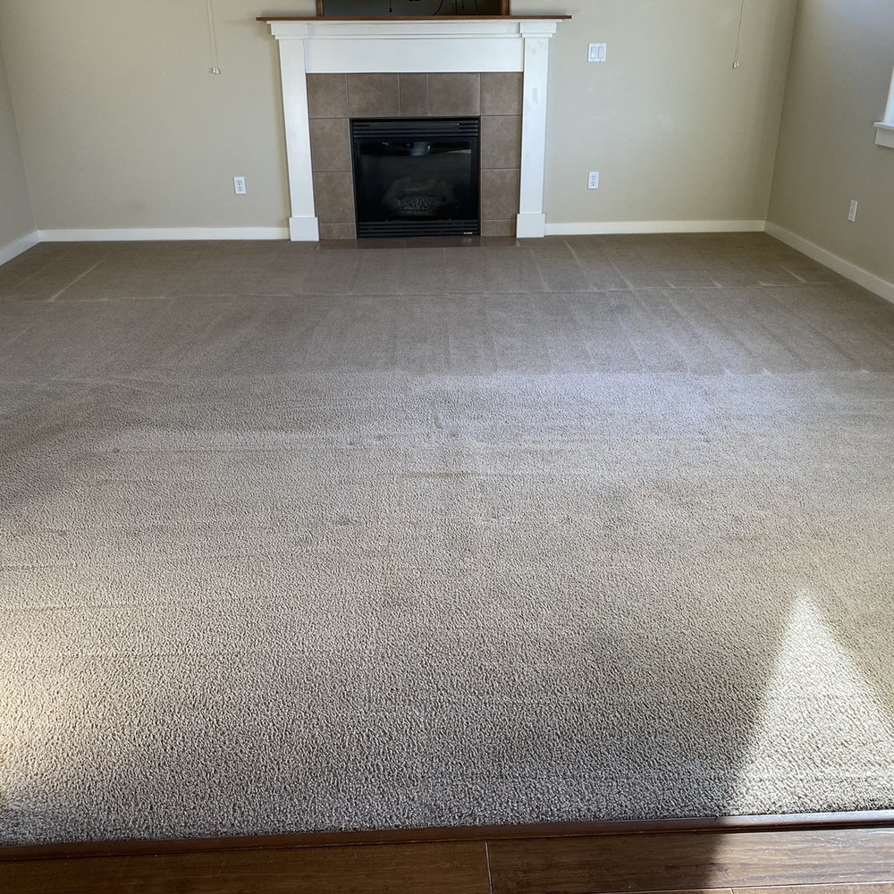 Husky Carpet Cleaning - Clean carpet - Carpet Cleaning Near Me - Clackamas, Oregon