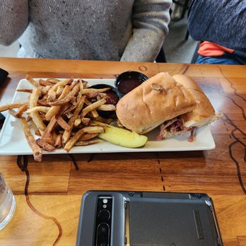 Big Ditch Brewing - Shrimp po boy - New American Near Me - Buffalo, New York