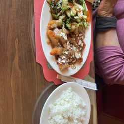 Saigon Garden by Charlie Wong - The almond chicken, comes with rice and veg