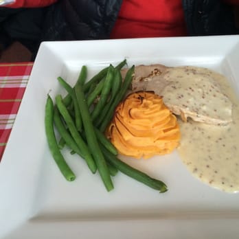 Auberge Beausejour - Pork tenderloin w two mustard sauce w beans & sweet potato - French Near Me - Amqui, Quebec