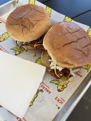 593 N Moorpark Rd by null