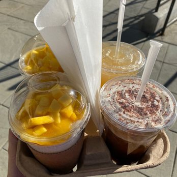 Cafe Sapientia - Mango Snow Créme / Sapienna Coffee / Dishonest Orange Tea - Coffee & Tea Near Me - Oak Park, California