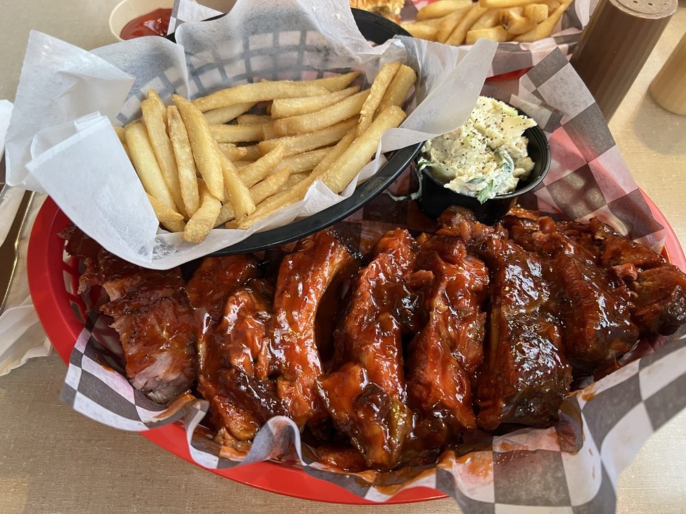 The Royal Diner Logo