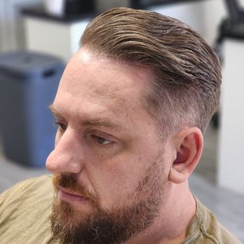 Esquire Salon For Men - The middle - Men's Hair Salons Near Me - Studio City, California Esquire Salon For Men - The middle - Men's Hair Salons Near Me - Studio City, California