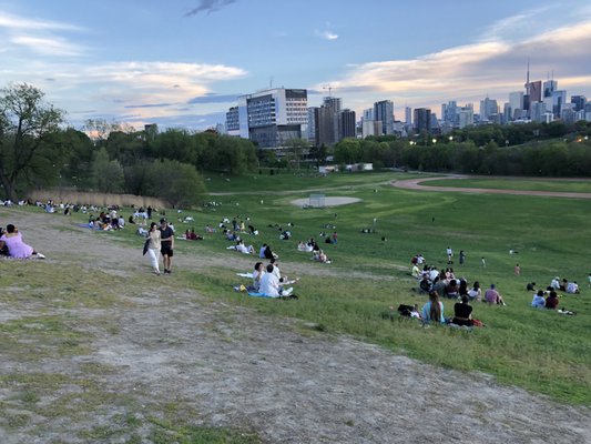 Riverdale Park East by null