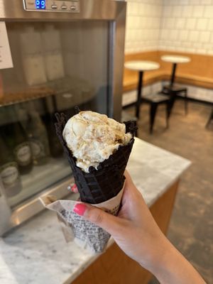 Jeni's Splendid Ice Creams by null