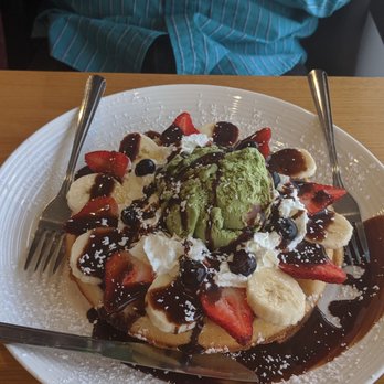 Cocohodo - Waffle icecream combo with green tea ice cream. The ice cream just tastes like vanilla. - Desserts Near Me - Sunnyvale, California Cocohodo - Waffle icecream combo with green tea ice cream. The ice cream just tastes like vanilla. - Desserts Near Me - Sunnyvale, California