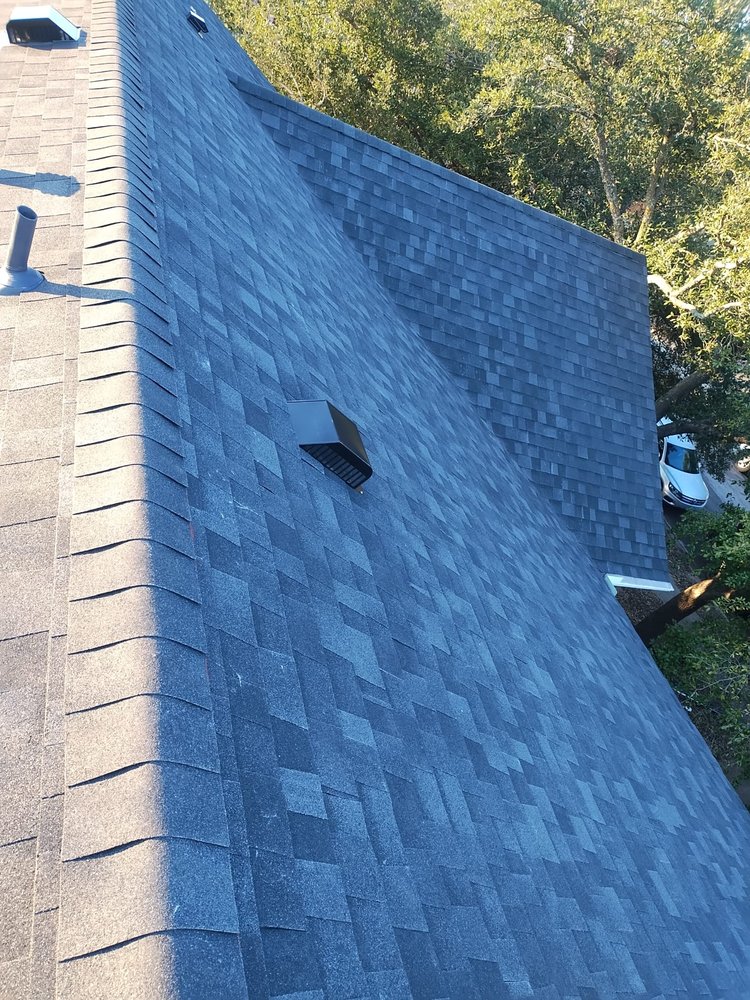 Slide of Inestroza Roofing & Construction