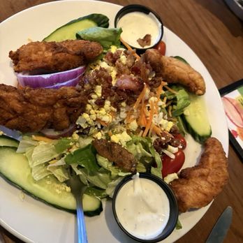Carolina Ale House - Southern Fried Chicken Salad - American Near Me - Fort Mill, South Carolina