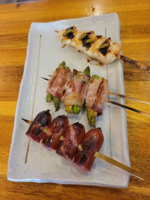 Mochiron Izakaya by null