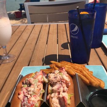 Blue Pointe Bar and Grill - Bars Near Me - Tequesta, Florida
