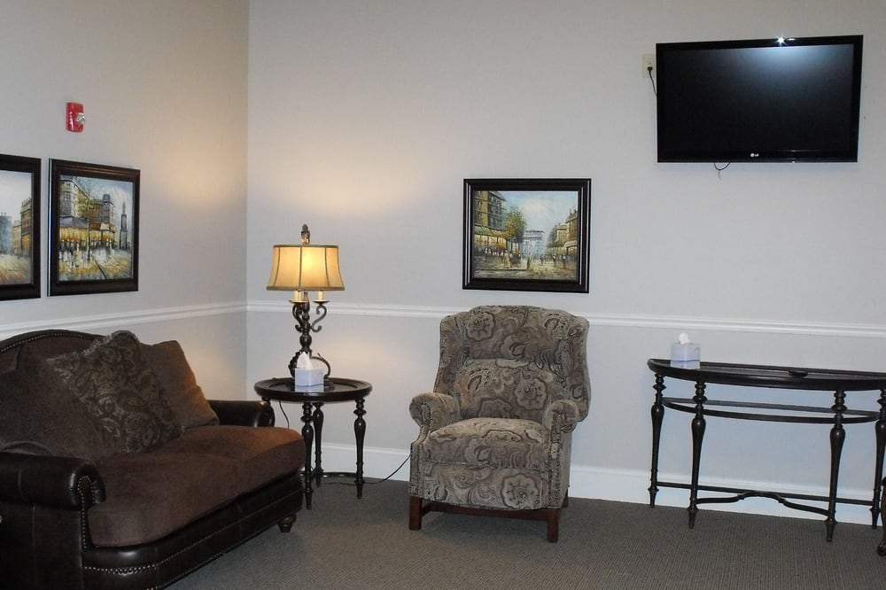 HIGHLAND HILLS FUNERAL HOME Updated October 2024 13 Photos 2422