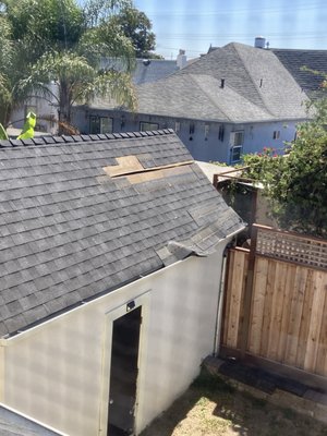 Adrian Gomez Roofing Logo