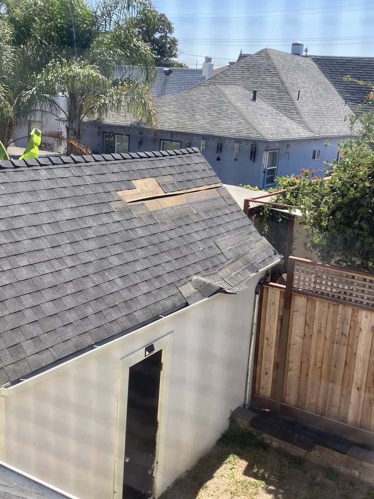 Slide of Adrian Gomez Roofing