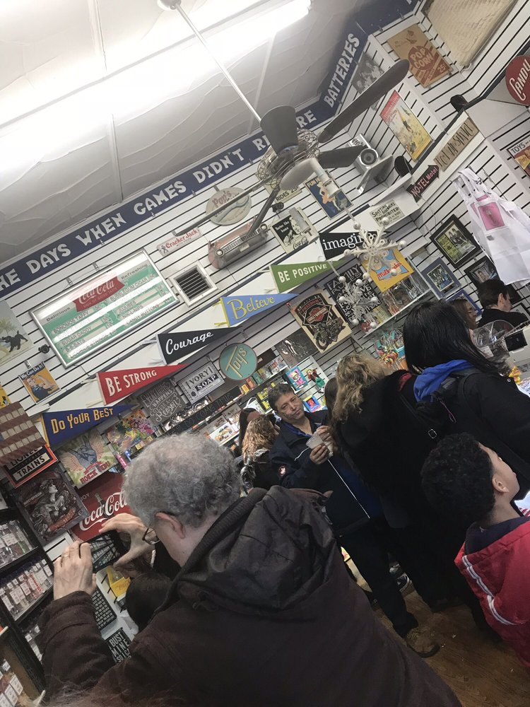 BOBB HOWARD’S GENERAL STORE 33 Photos & 37 Reviews 581 Lakeville Rd