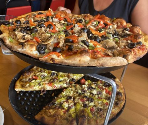 Local Myth Pizza by null