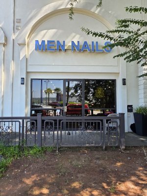 FMO A Fine Grooming Den For Men