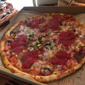 Blaze Pizza - Veg pizza - Salad Near Me - Jacksonville, Florida Blaze Pizza - Veg pizza - Salad Near Me - Jacksonville, Florida