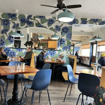 Morning Glory Café - Interior - Vegetarian Near Me - Eugene, Oregon