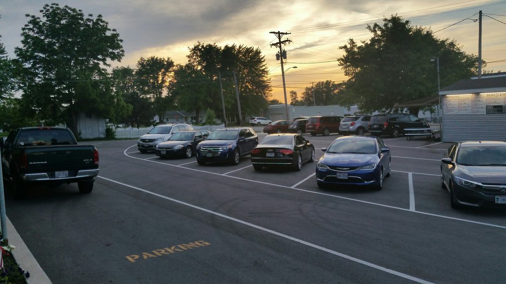 TASTEE TWIRL Updated October 2024 221 N Main St, Rockford, Ohio