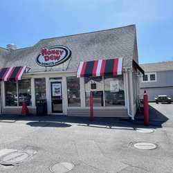 Honey Dew Donuts - Honey Dew Donuts building