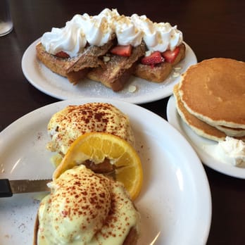 Eggs 'n Things - French toast special and crab cake Eggs Benedict - Breakfast & Brunch Near Me - Honolulu, Hawaii