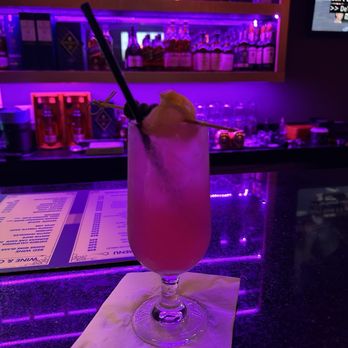 Hera Bar & Karaoke - Bars Near Me - Los Angeles, California