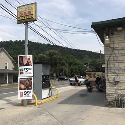 Van Meters Gas & Grocery - Old School one pump gas station