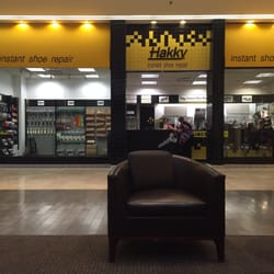 Hakky Instant Shoe Repair - The storefront