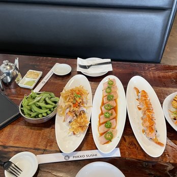 Mikko Sushi - Edemame, Albacore Special, Jalapeño yellowtail, Samauri and crab stuffed jalapeños - Sushi Bars Near Me - Vista, California