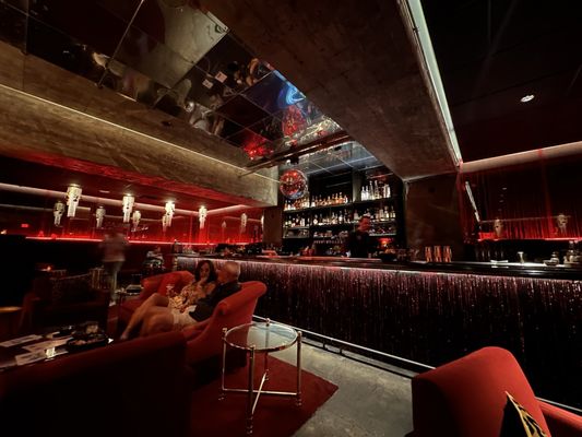 Hidden Bar at Noelle by null