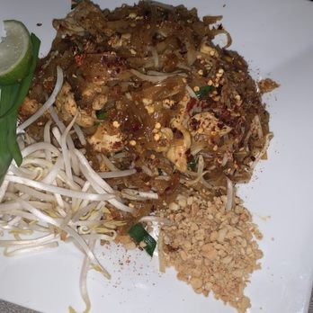 Cafe de Bangkok - Gilbert - 1. L-Pad Thai - Thai Near Me - Gilbert, Arizona