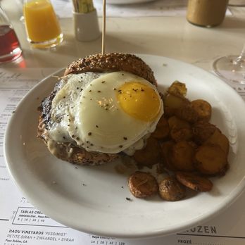 Sixty Vines - Brunch burger - Wine Bars Near Me - Houston, Texas