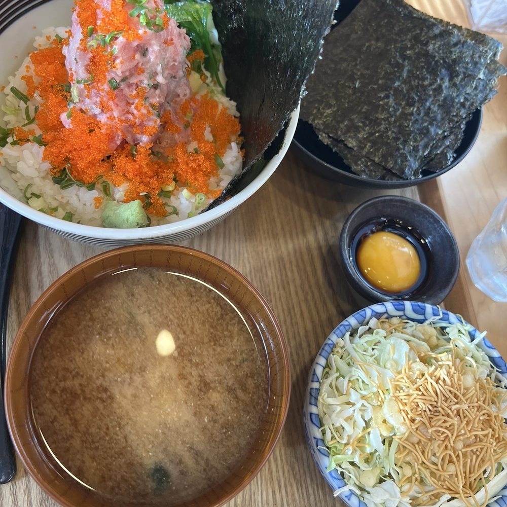 Totoya - Negitoro with tobiko, house salad - Sushi Bars Near Me - Honolulu, Hawaii Totoya - Negitoro with tobiko, house salad - Sushi Bars Near Me - Honolulu, Hawaii